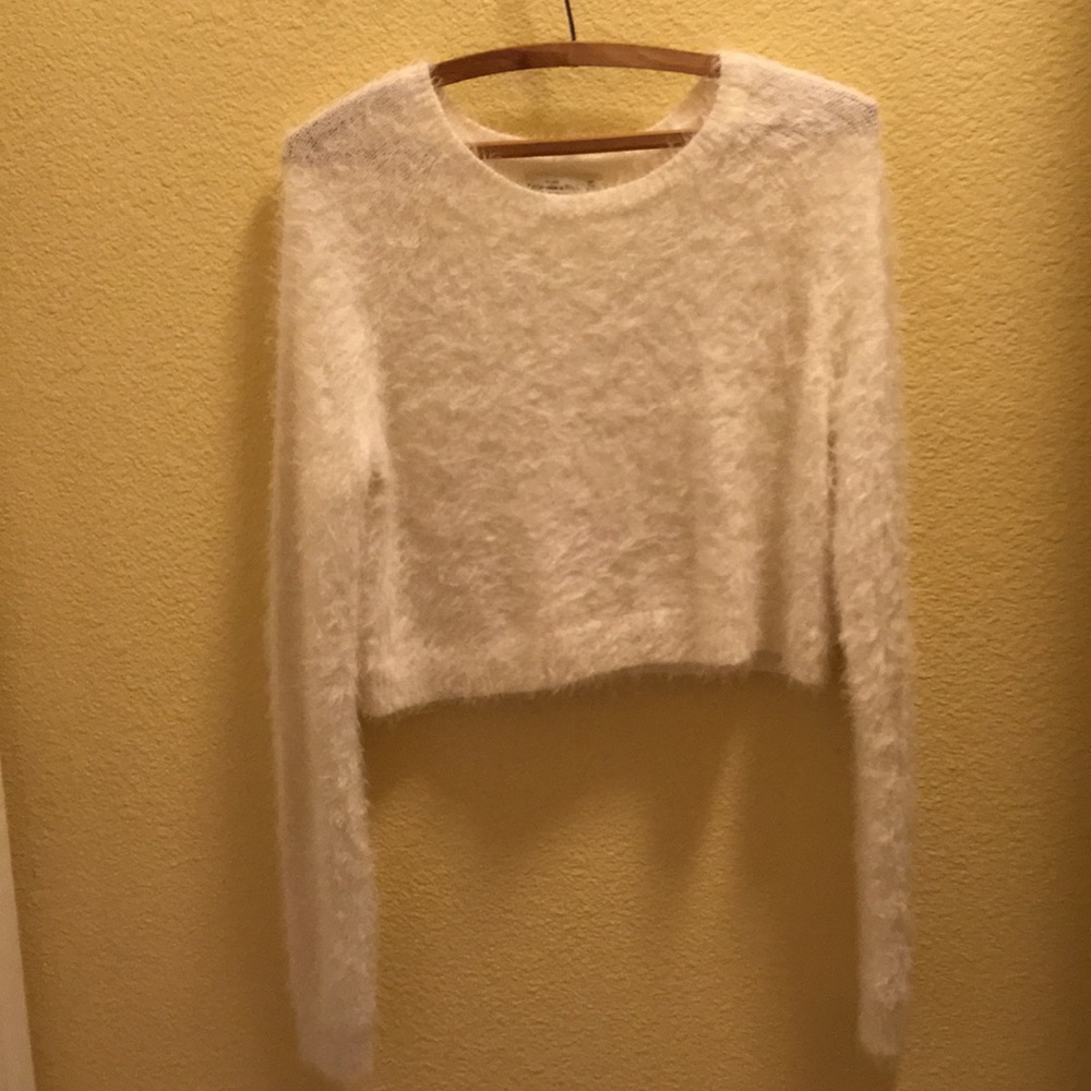 Ambercrombie and Fitch Long sleeve crop top